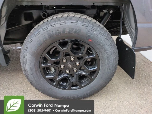 New 2026 Carbonized Gray Metallic Ford XLT image 31