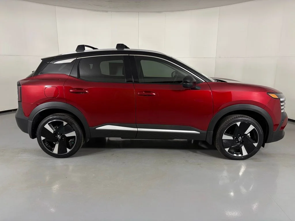 2026 Nissan KICKS SR - Photo 9