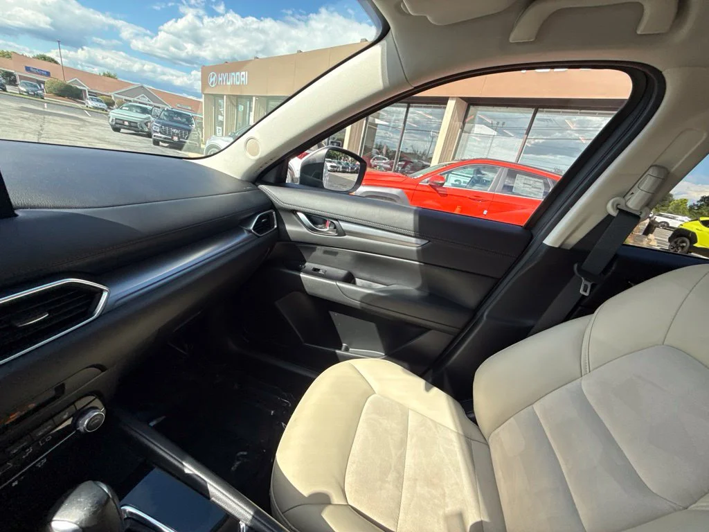 Used 2021 White Mazda Touring image 26