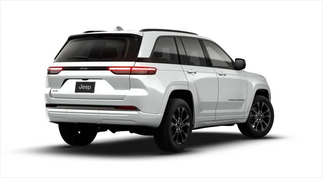 New 2026 Silver Zynith Exterior Paint Jeep Limited Reserve image 28