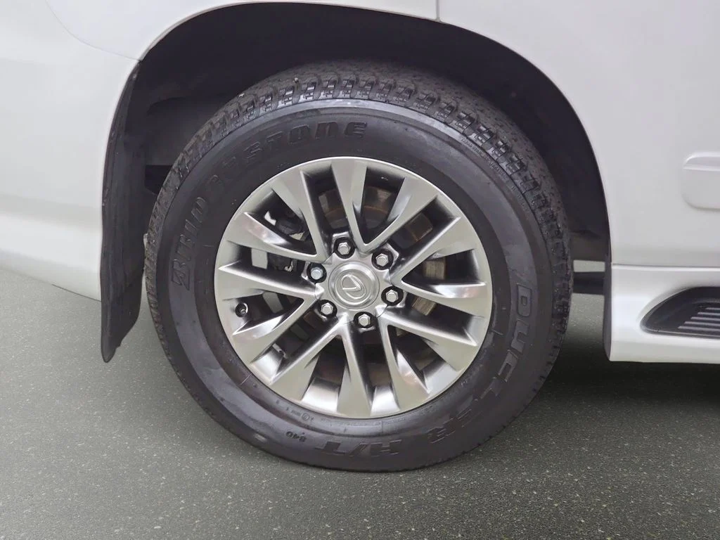 2019 Lexus GX LUXURY - Photo 35