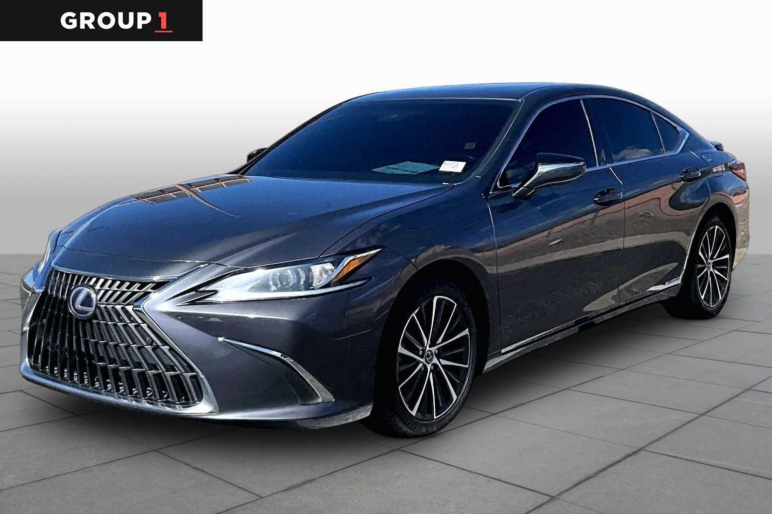 2022 Lexus ES 300h 