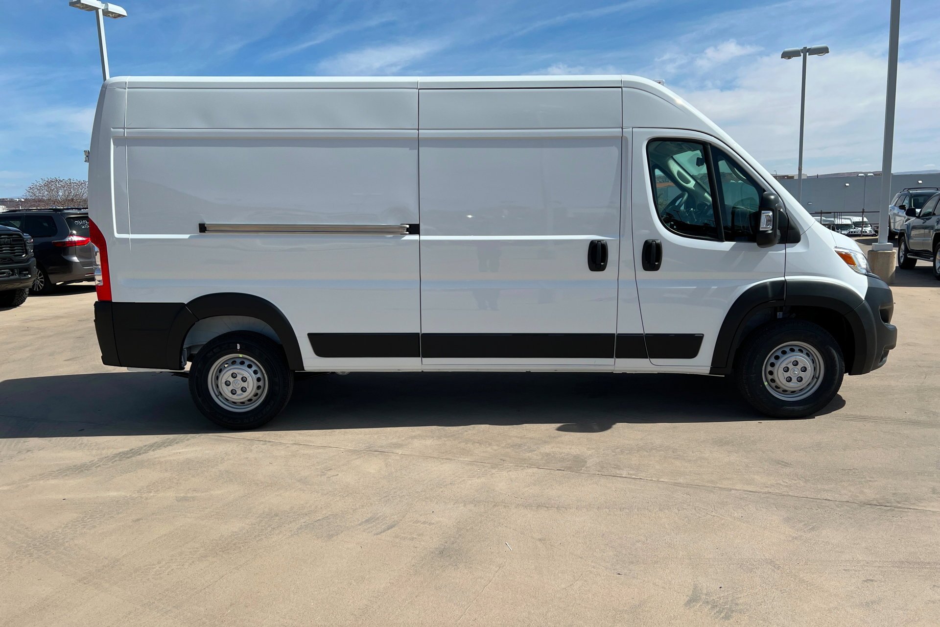 New 2026 Bright White Clear-Coat Exterior Paint RAM Tradesman image 7