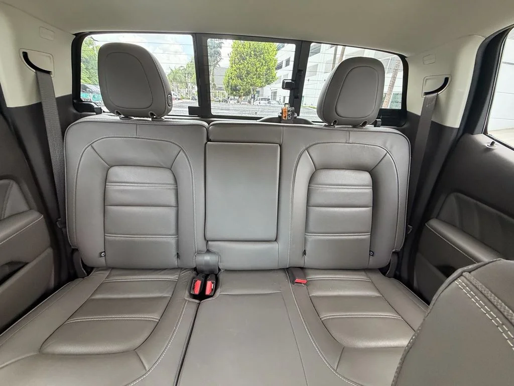 Used 2022 White GMC Denali image 8