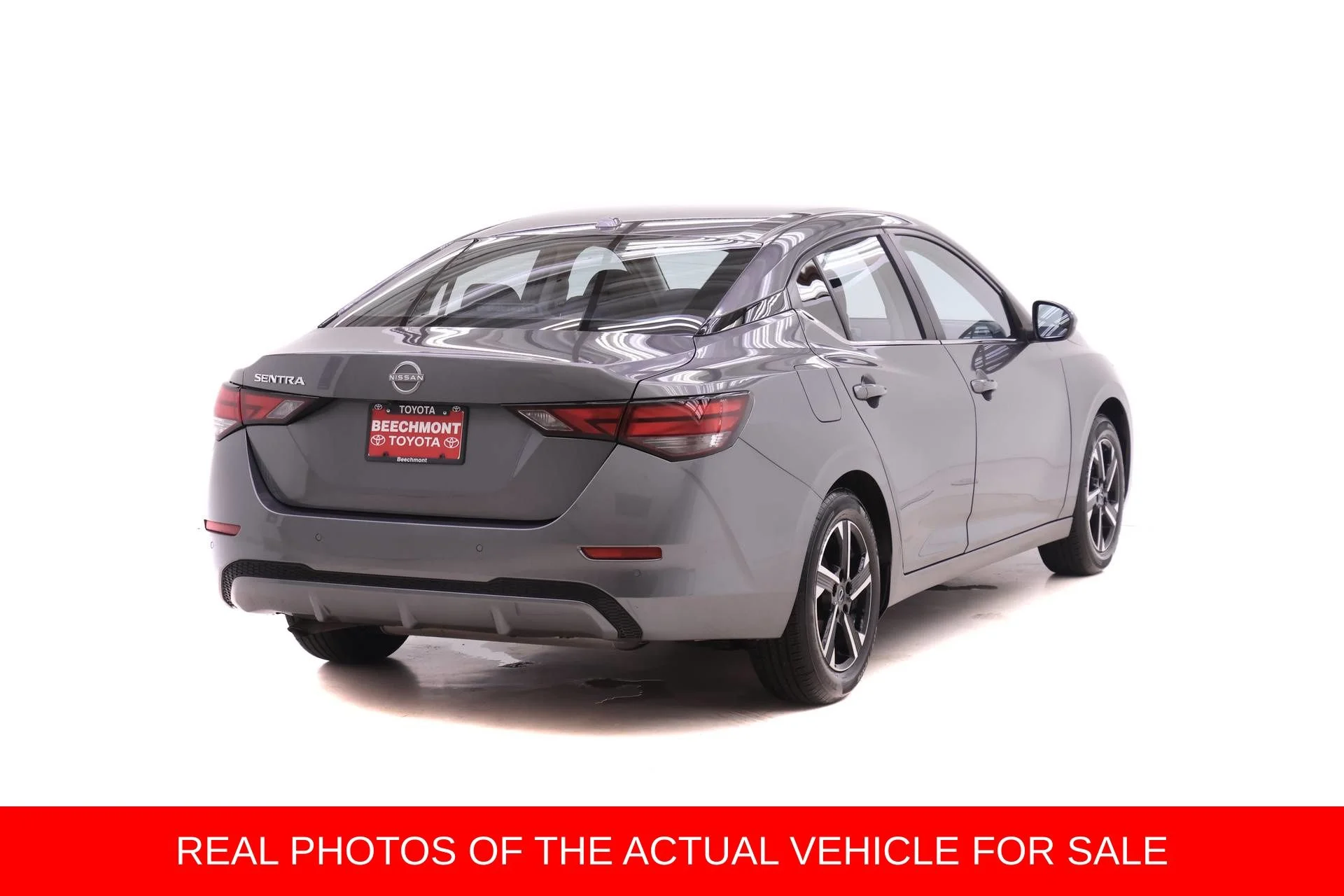 2025 Nissan Sentra SV - Photo 2