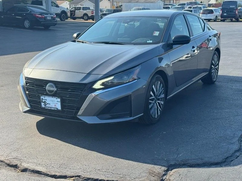 Used 2024 Gray Nissan 2.5 SV image 9