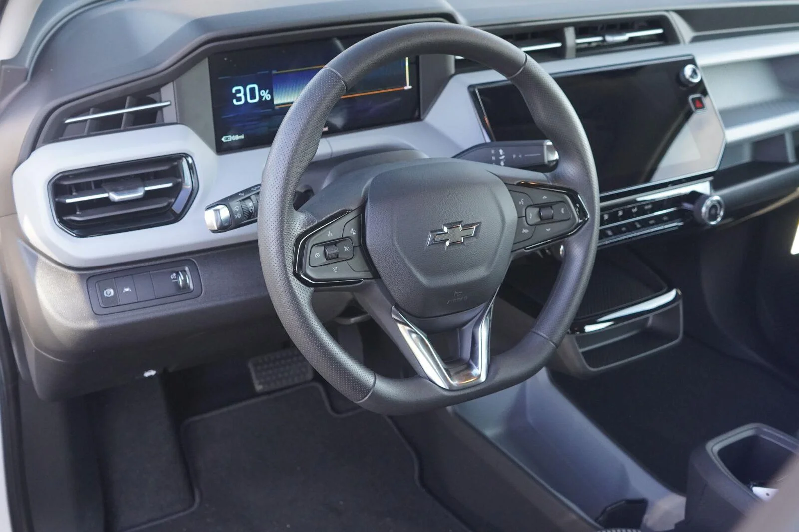 2027 Chevrolet Bolt LT - Photo 24