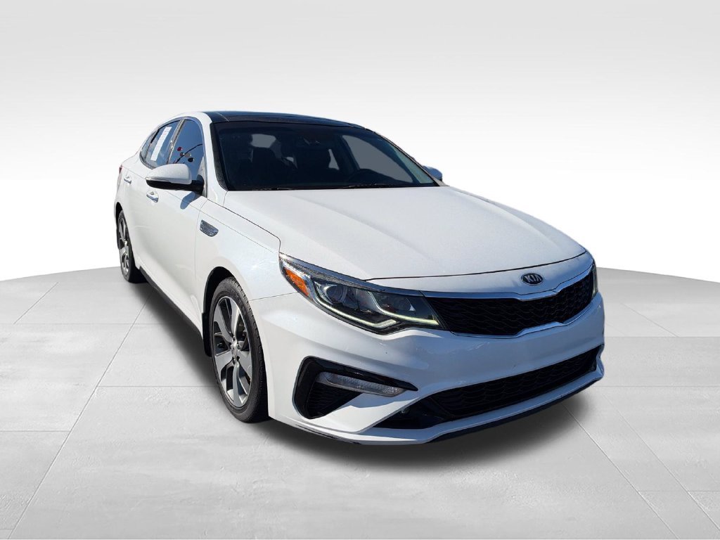 Used 2019 White Kia S image 7