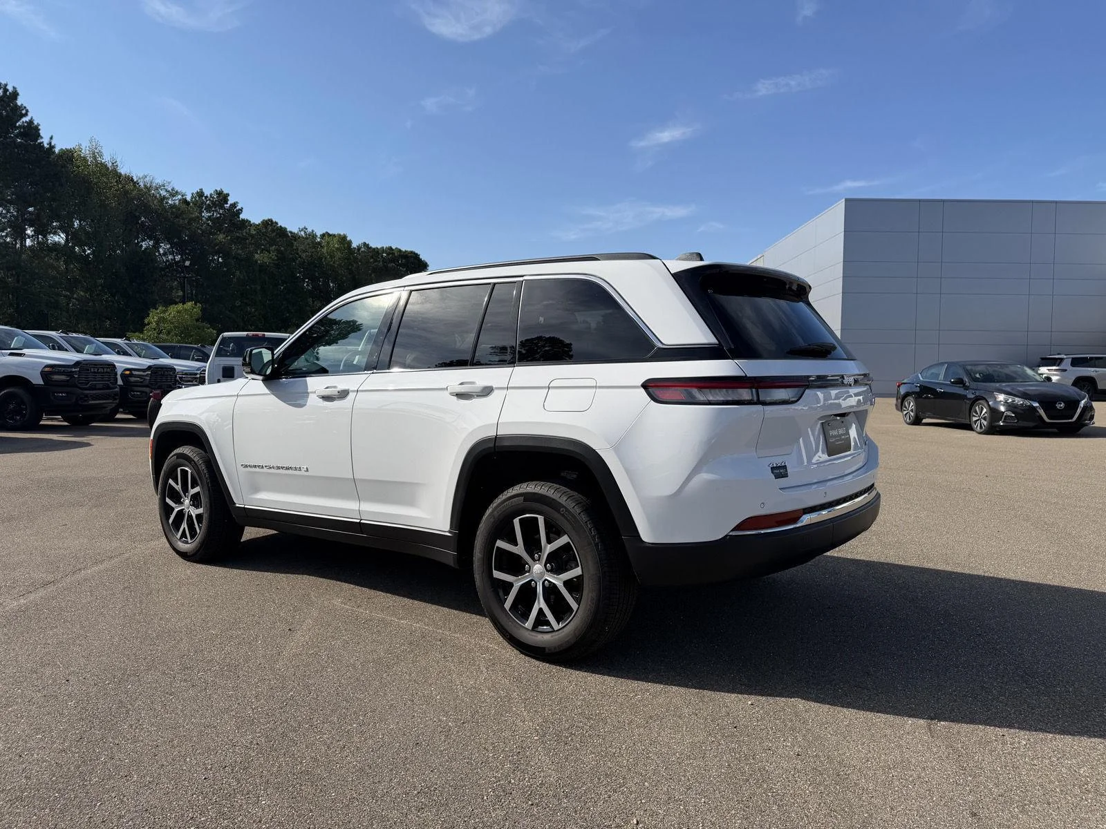 Used 2025 Bright White Clearcoat Jeep Limited image 4