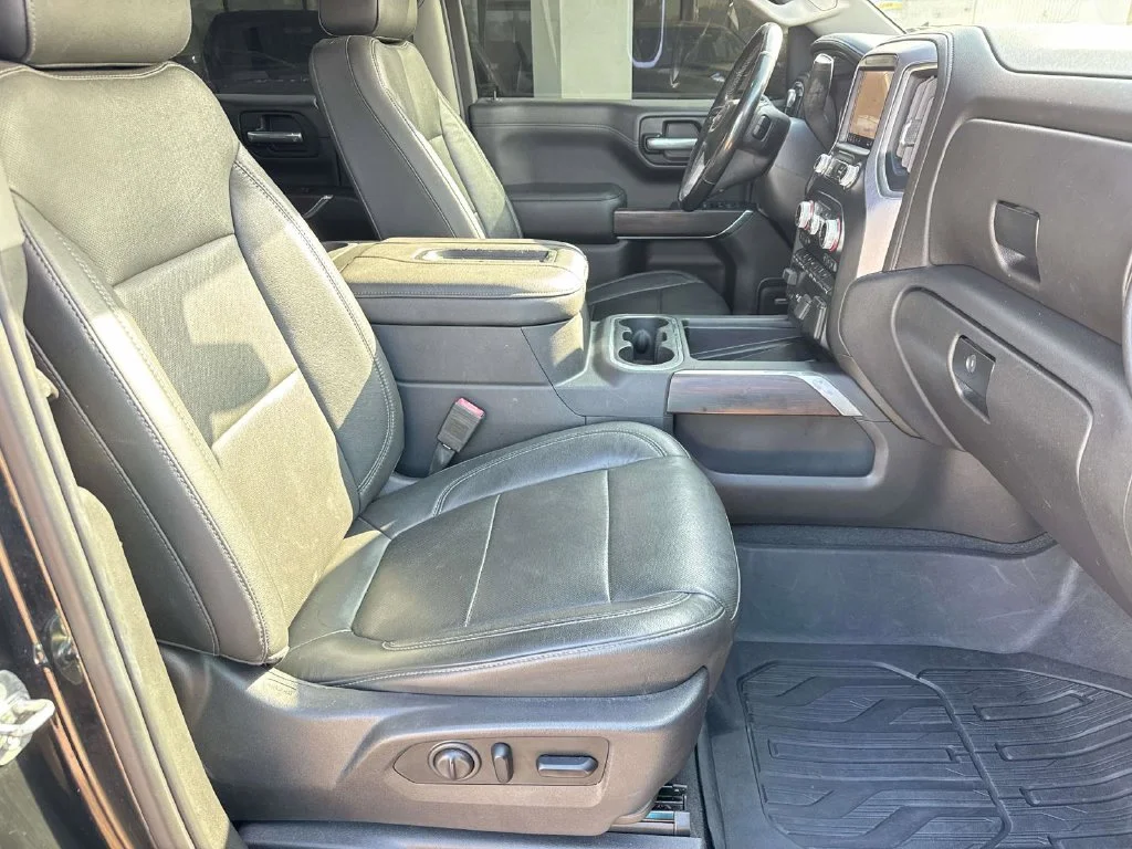 Used 2019 Black GMC SLT image 33
