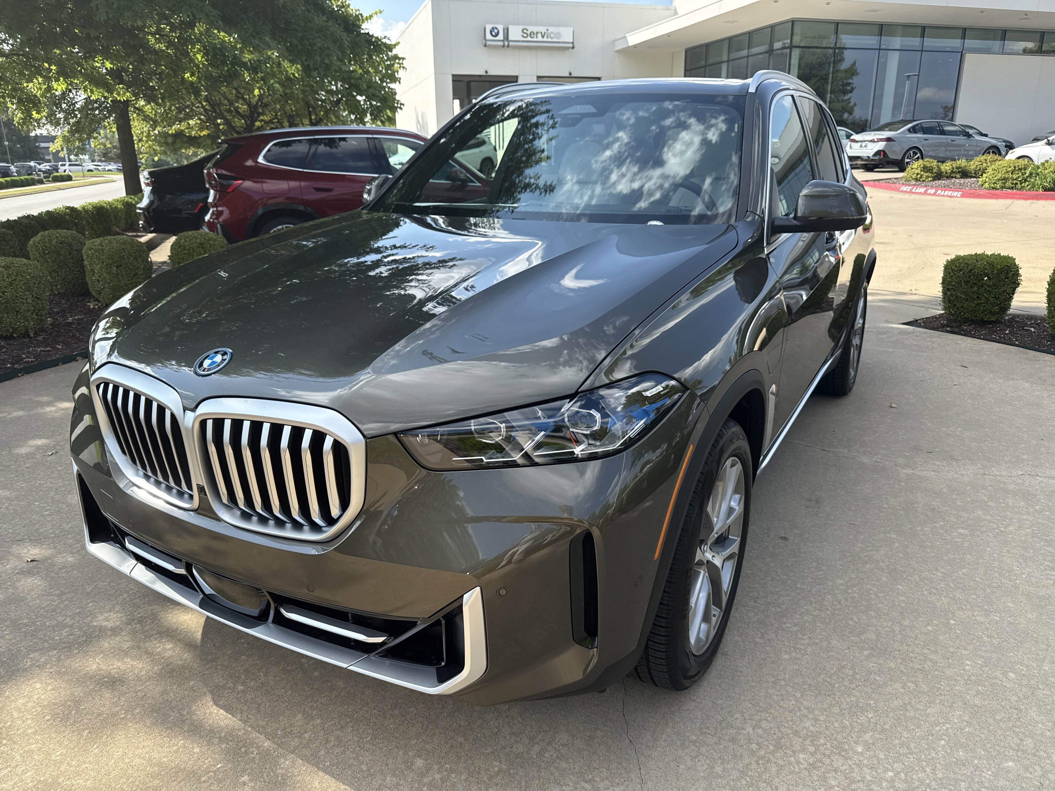 2026 BMW X5 xDrive50e's photo