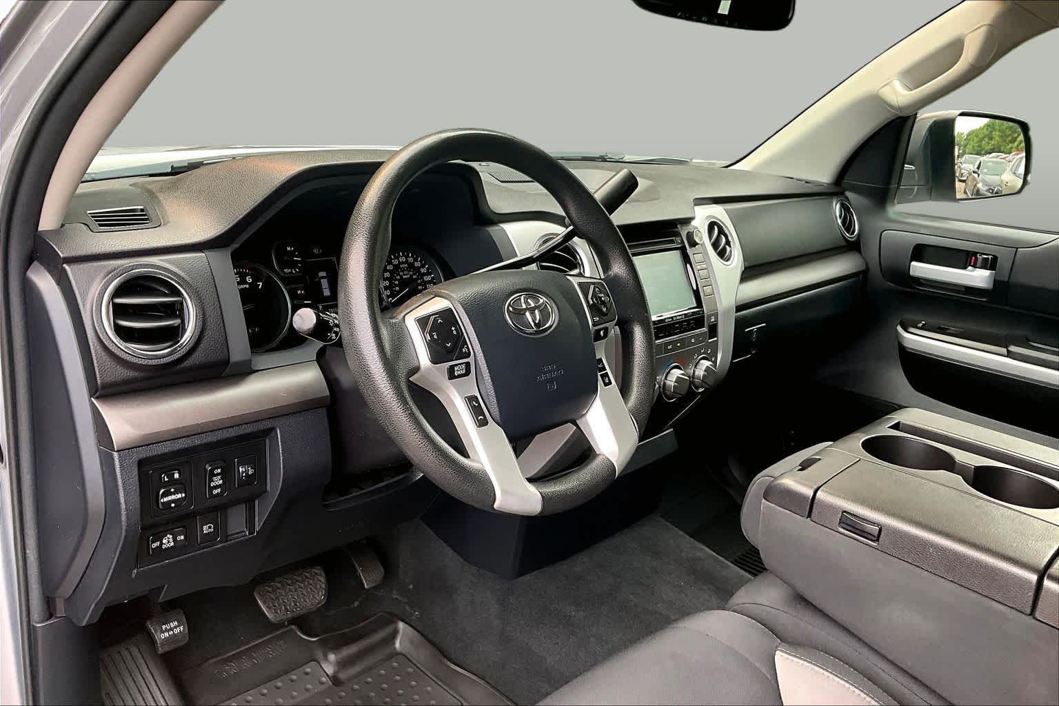 Used 2019 Silver Sky Metallic Toyota SR5 image 31