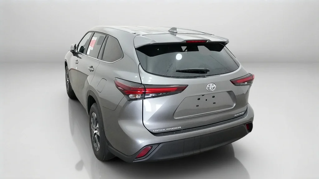 New 2026 Heavy Metal Toyota XLE image 13