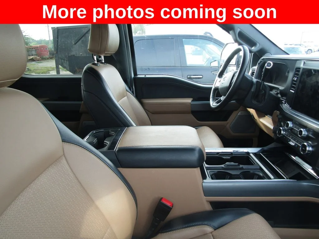 Used 2025 White Ford Lariat image 11