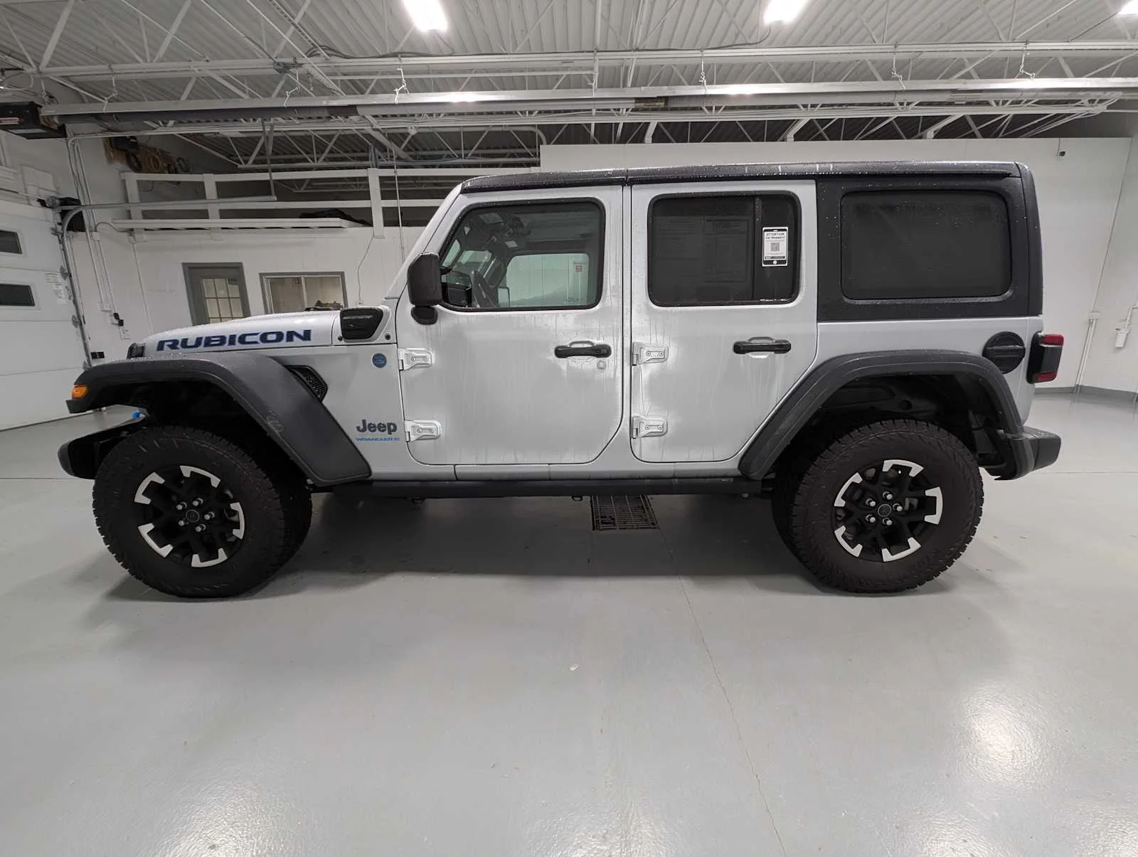 2024 Jeep Wrangler 4xe Rubicon 4XE - Photo 10
