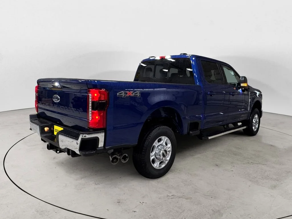 New 2026 Blue Ford XLT image 5