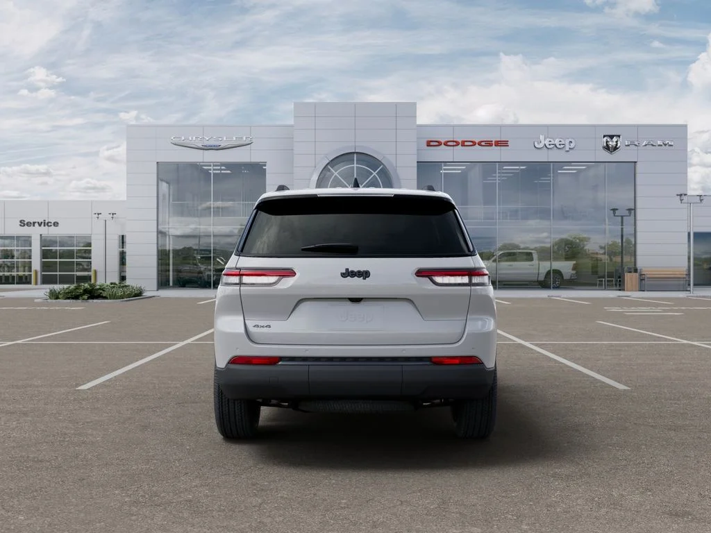 New 2025 Bright White Clear-Coat Exterior Paint Jeep Altitude X image 8