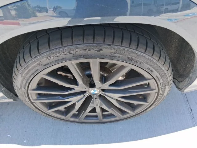 Used 2022 Gray BMW xDrive40i image 20