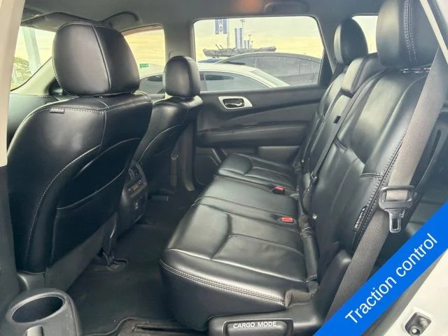 Used 2018 Brilliant Silver Metallic Nissan SL image 9
