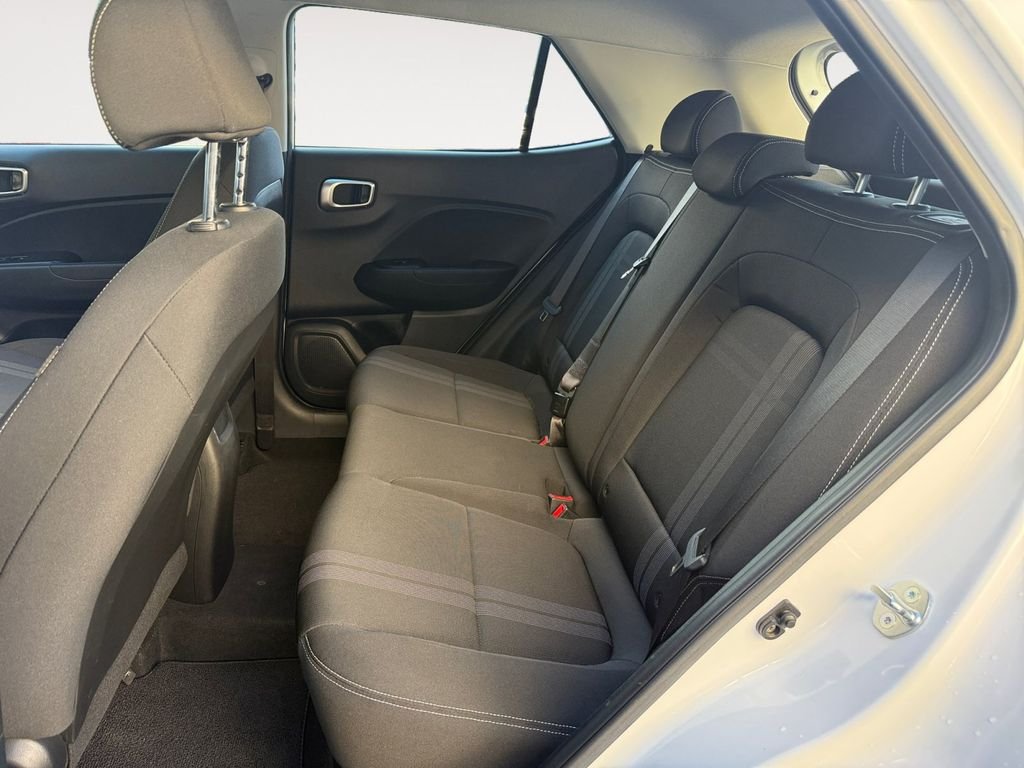 Used 2023 White Hyundai SEL image 12