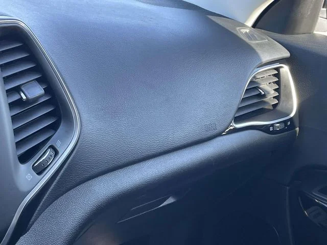 Certified Used 2019 Diamond Black Jeep Latitude Plus image 30