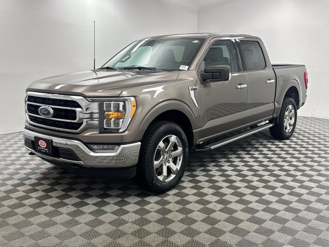 Used 2023 Gray Ford XLT image 3