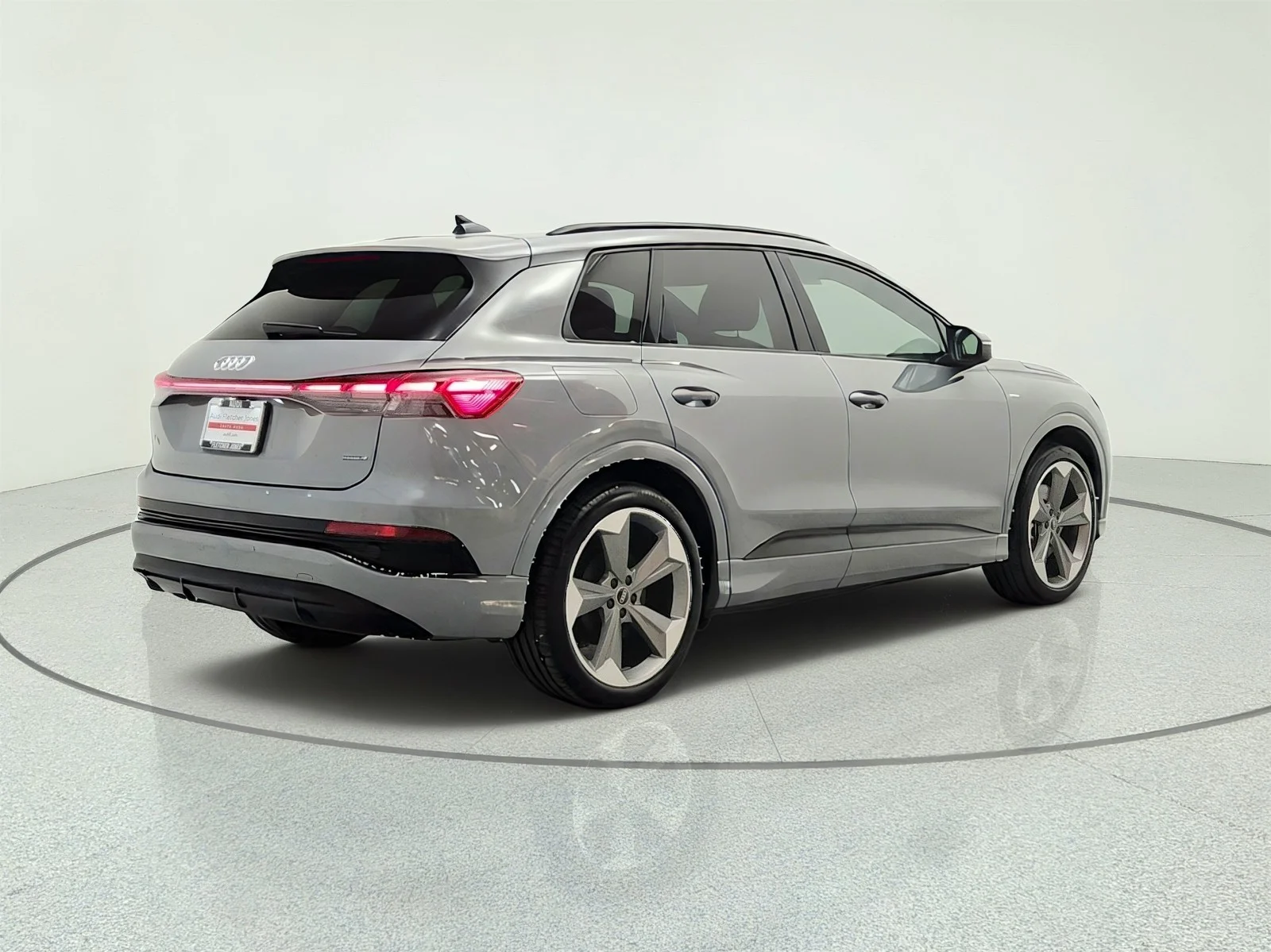 Used 2025 Pebble Gray Audi Premium Plus 55 quattro image 5