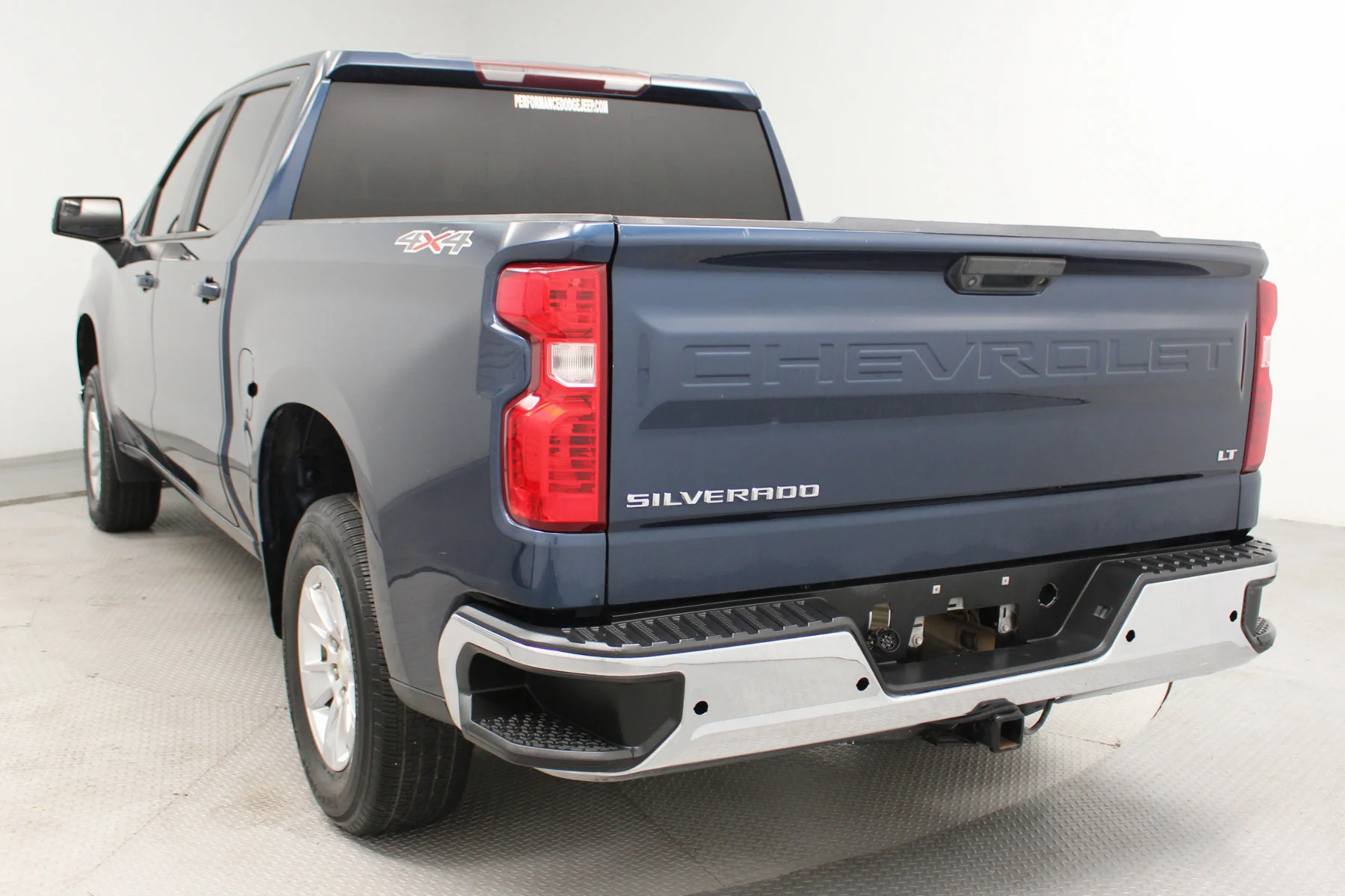 Used 2020 Northsky Blue Metallic Chevrolet 4WD Crew Cab 147 LT image 33