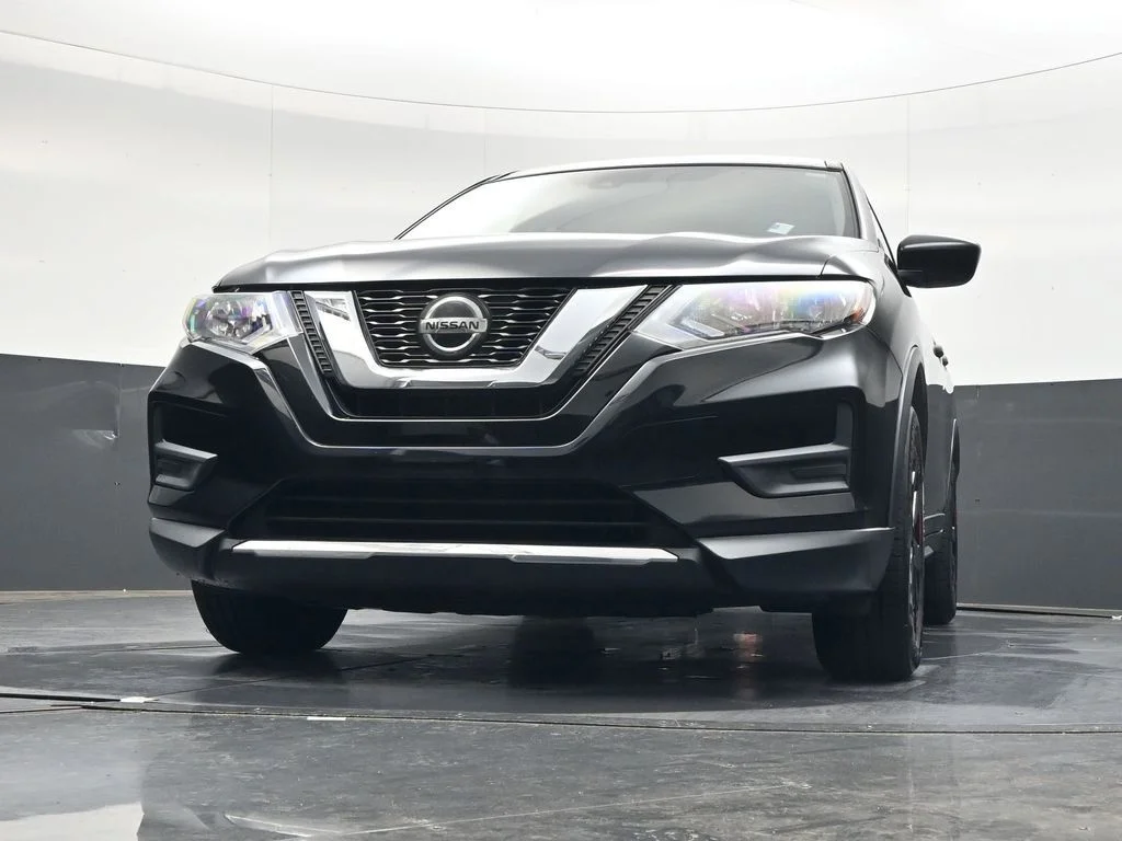 Used 2020 Black Nissan S image 47