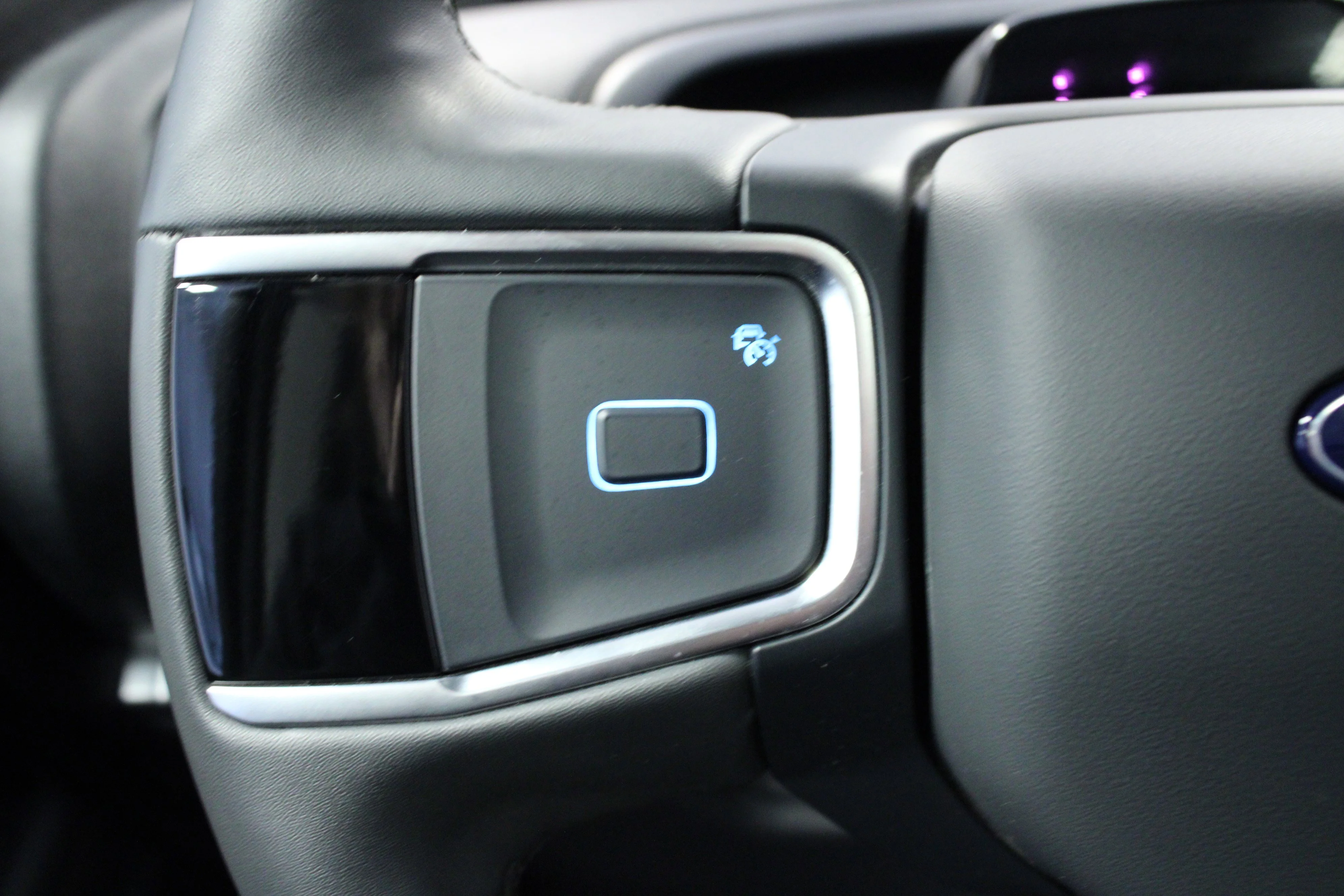 Used 2025 Gray Metallic Ford Active image 21