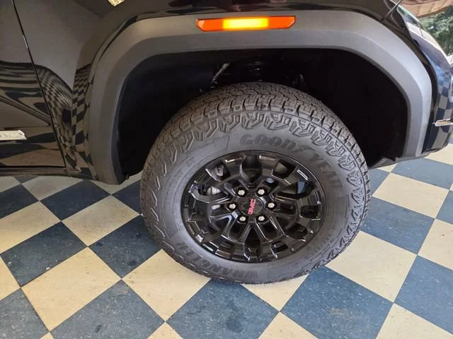 New 2026 Onyx Black GMC Elevation image 11