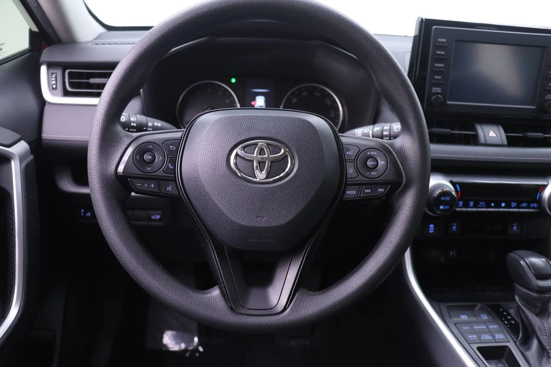 Used 2019 Ruby Flare Pearl Toyota XLE image 13