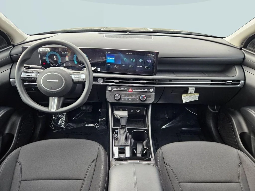 Used 2025 Rockwood Green Hyundai SE image 23