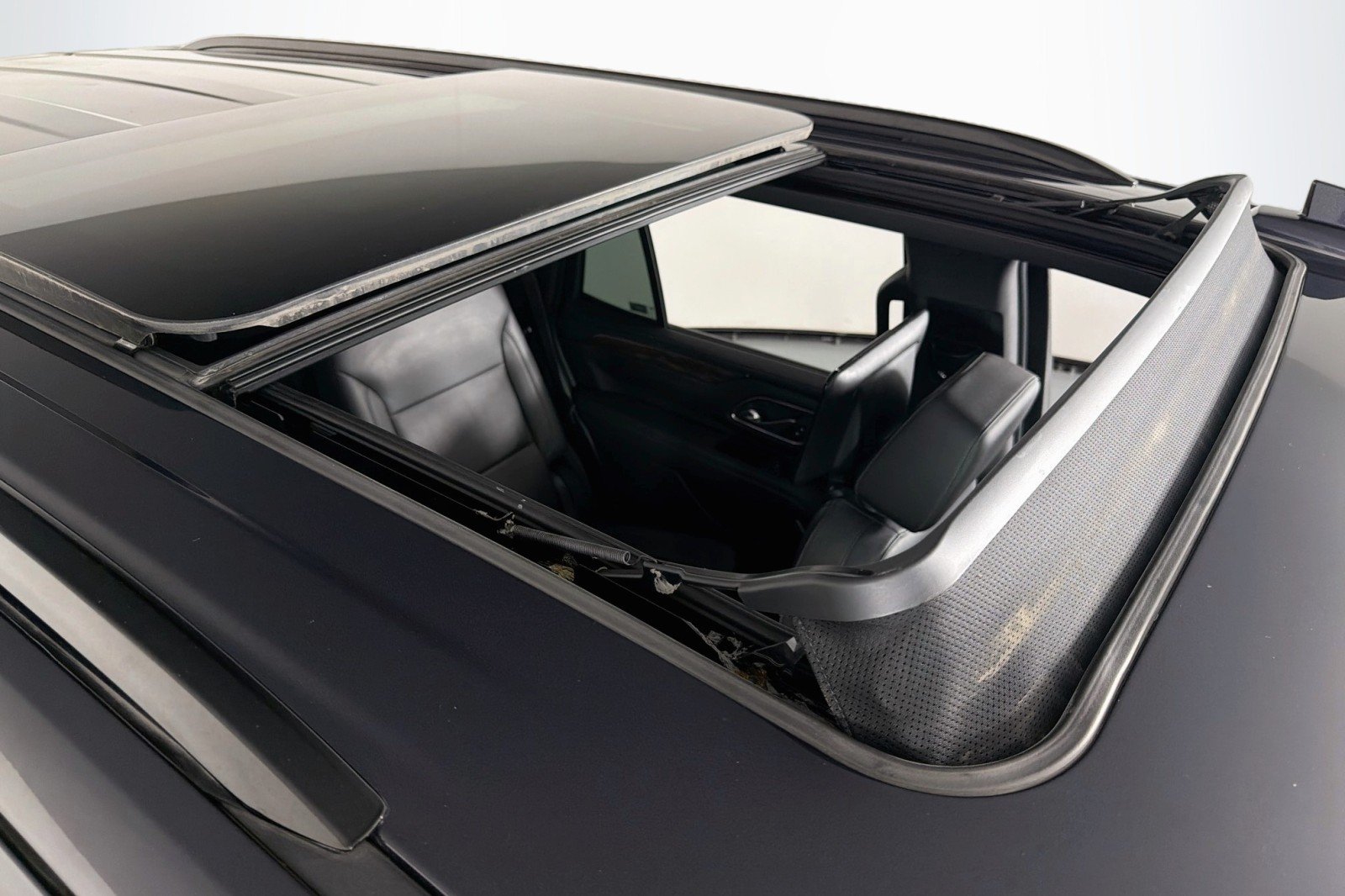 Used 2023 Dark Ash Metallic Chevrolet Z71 image 25