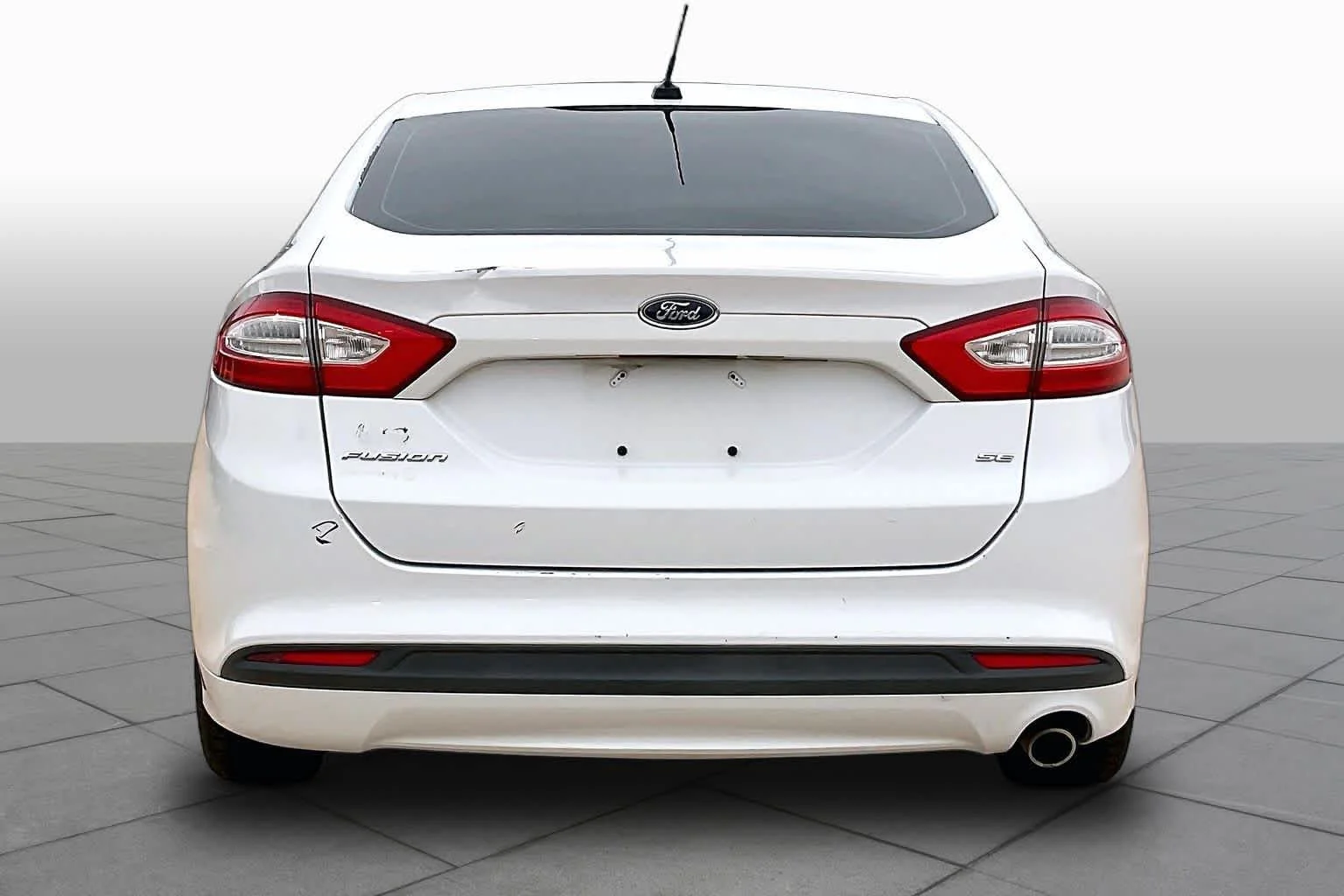 Used 2014 Oxford White Ford SE image 5