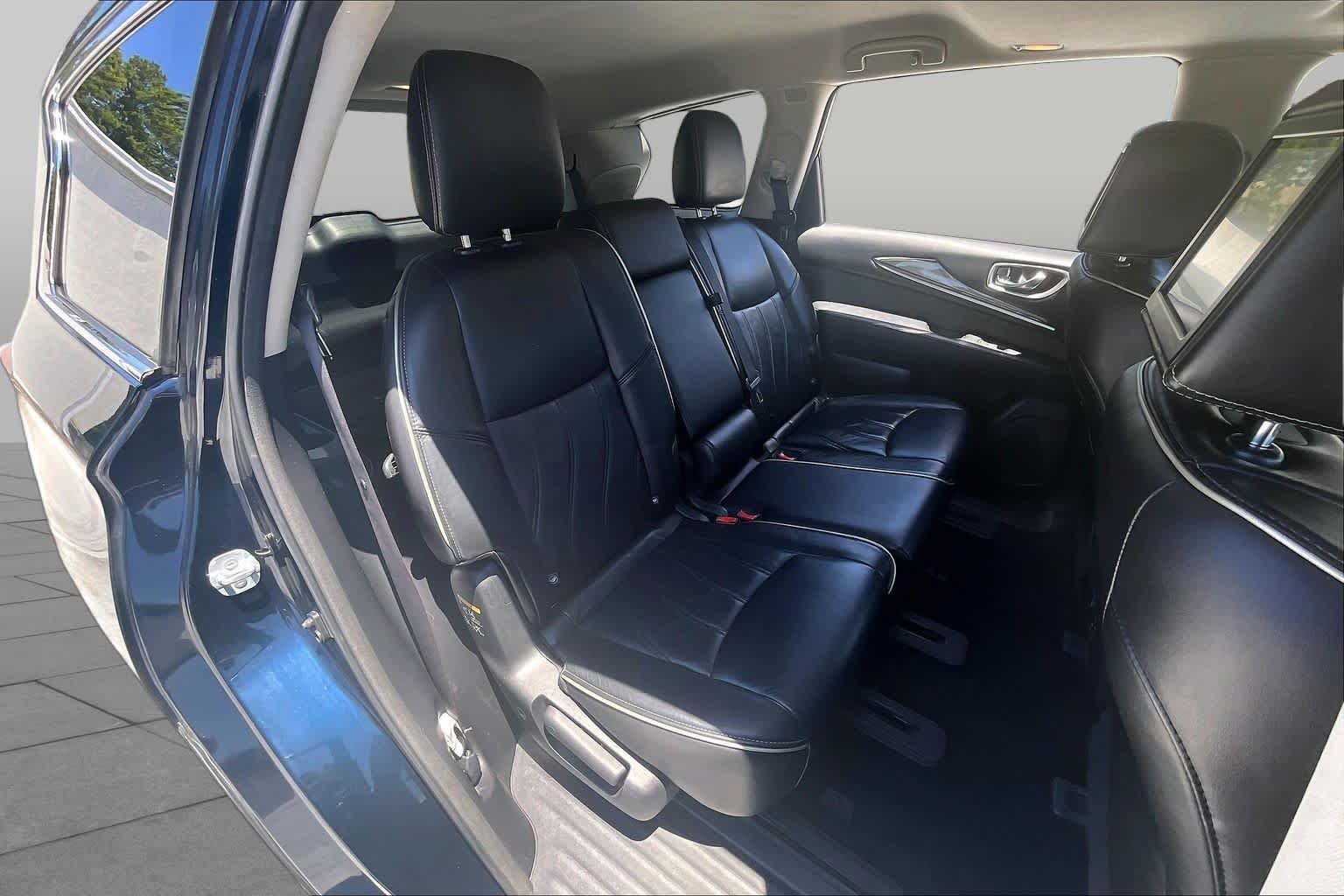 Used 2017 Hermosa Blue INFINITI  image 19