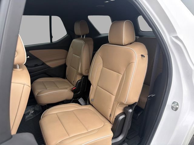 Used 2023 Iridescent Pearl Tricoat Chevrolet Premier image 16