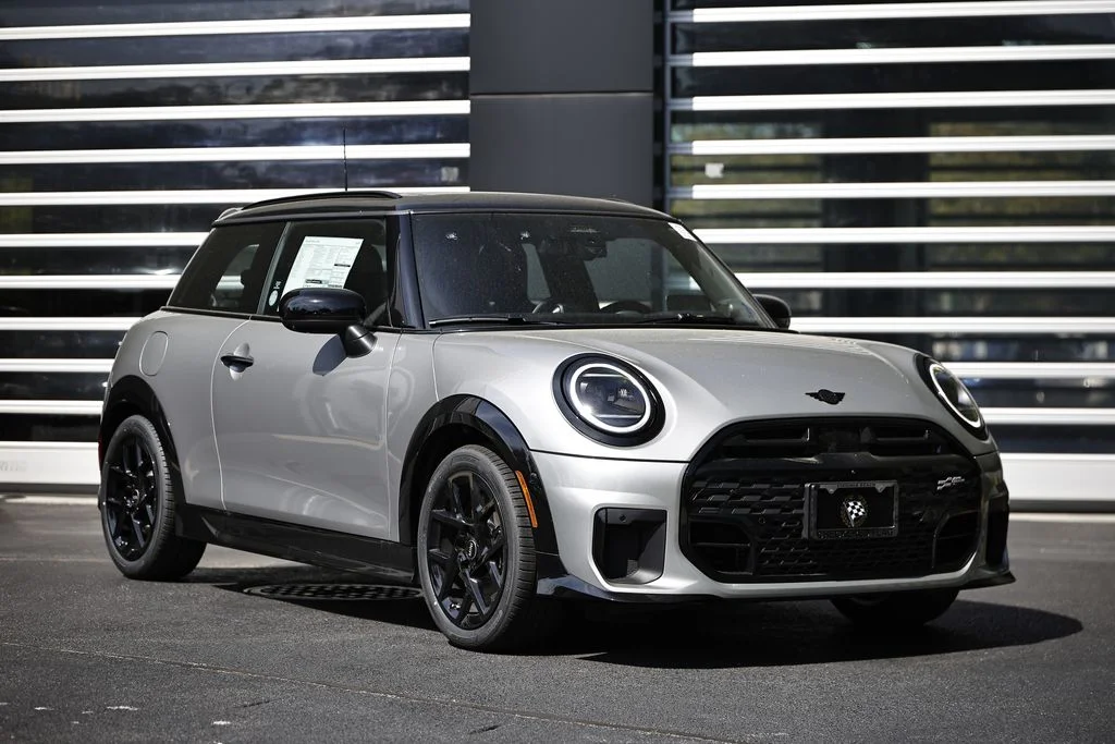 2026 MINI Hardtop Cooper S's photo