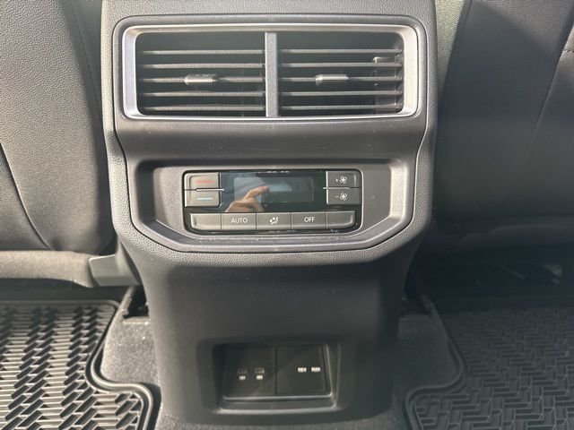 2026 Volkswagen Atlas SE w/Tech - Photo 13