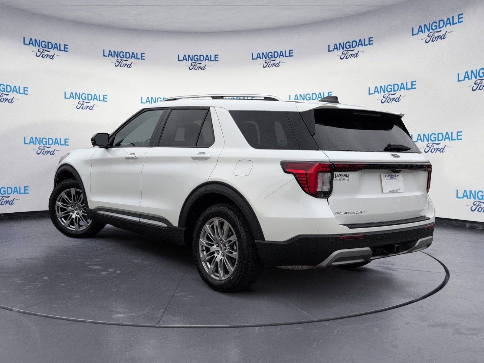 2026 Ford Explorer Platinum - Photo 9