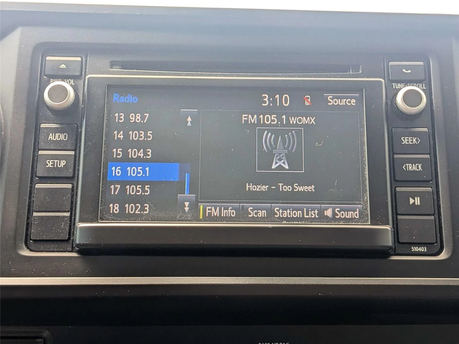 Used 2019 Silver Toyota SR image 17