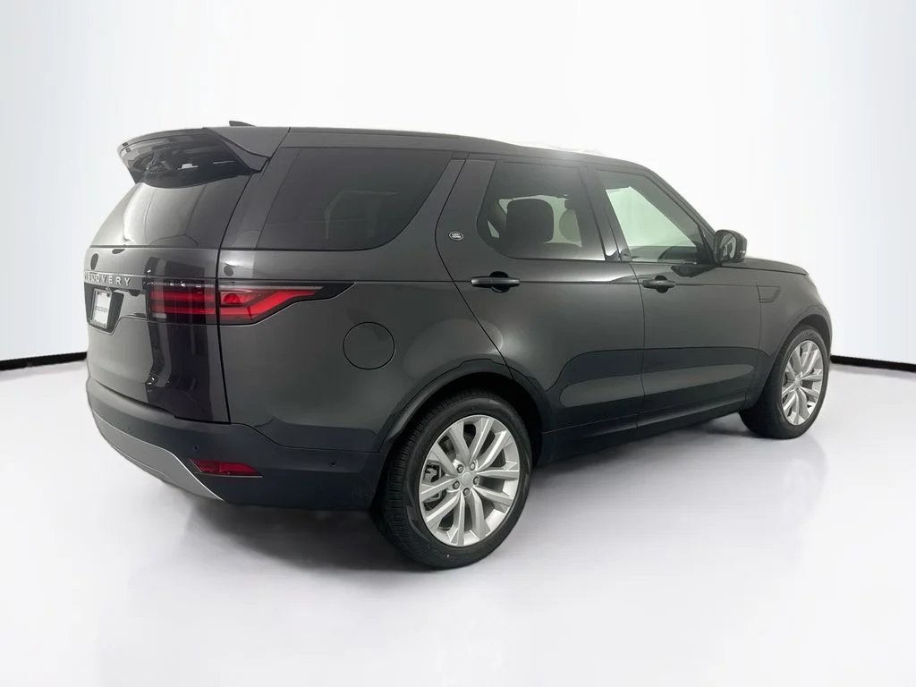 New 2026 Carpathian Grey Land Rover S image 5