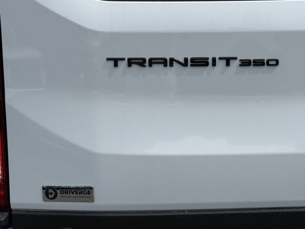 New 2026 Oxford White Ford Passenger Van XL image 30