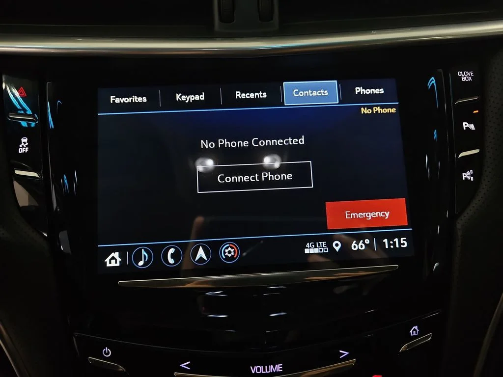 Used 2018 Silver Cadillac Luxury image 23