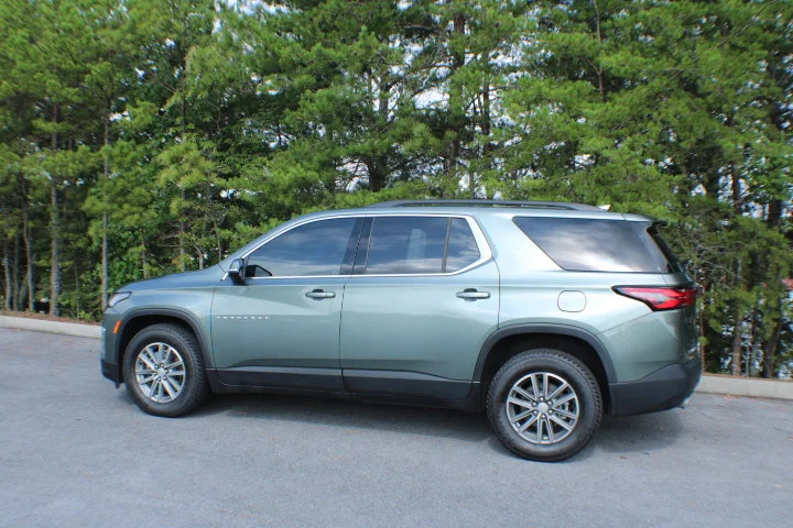 Used 2023 Silver Sage Metallic Chevrolet LT Cloth image 3