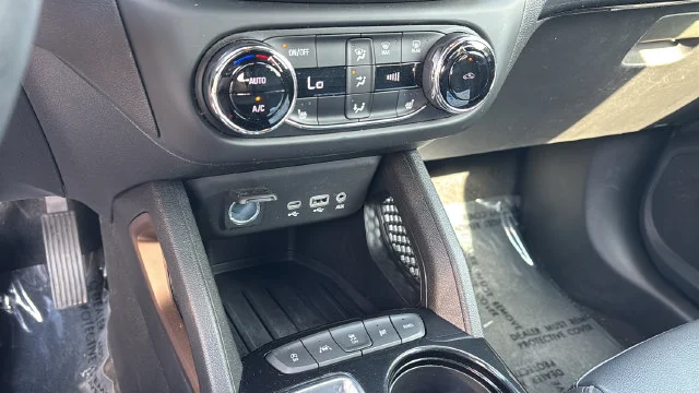 Used 2021 Blue Chevrolet ACTIV image 31