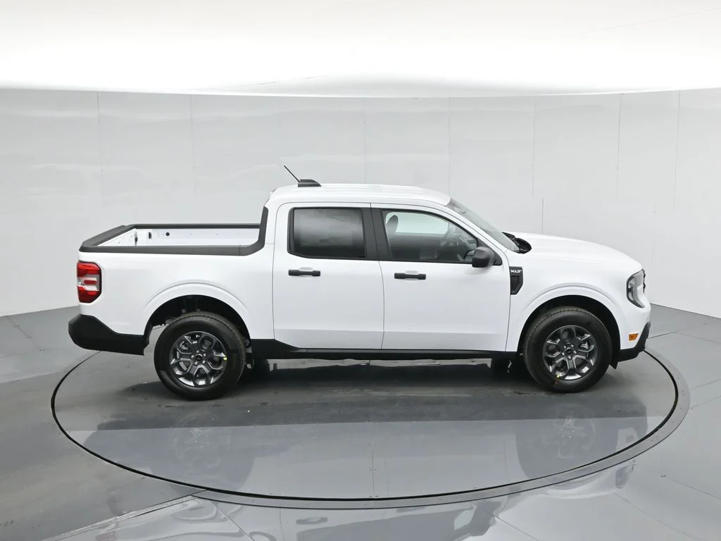 New 2026 White Ford XLT image 37