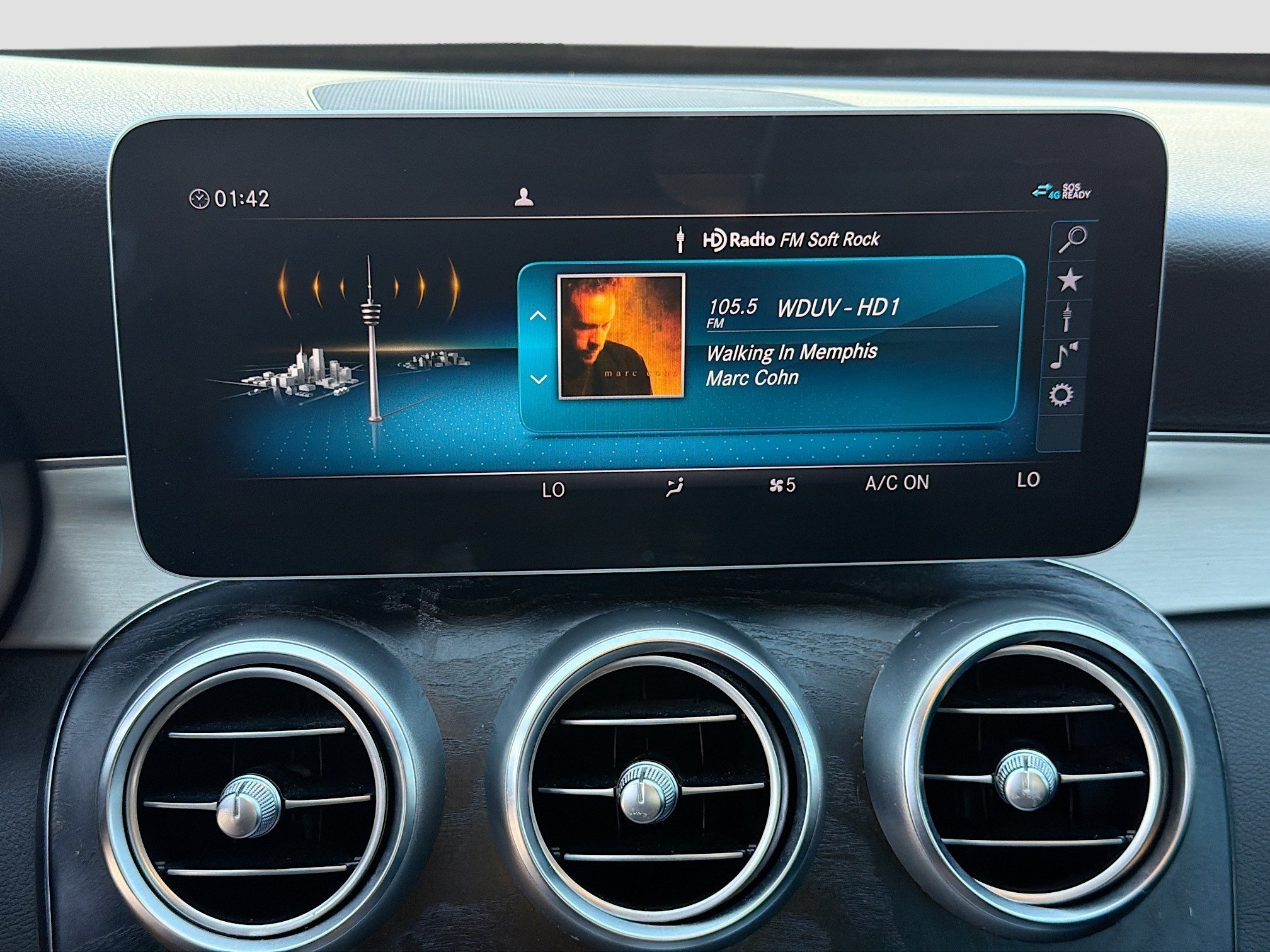 Used 2019 Silver Mercedes-Benz C 300 image 26
