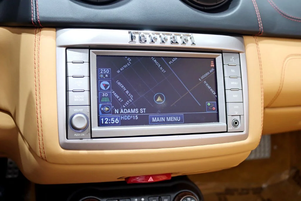 Used 2012 Red Ferrari Base image 18