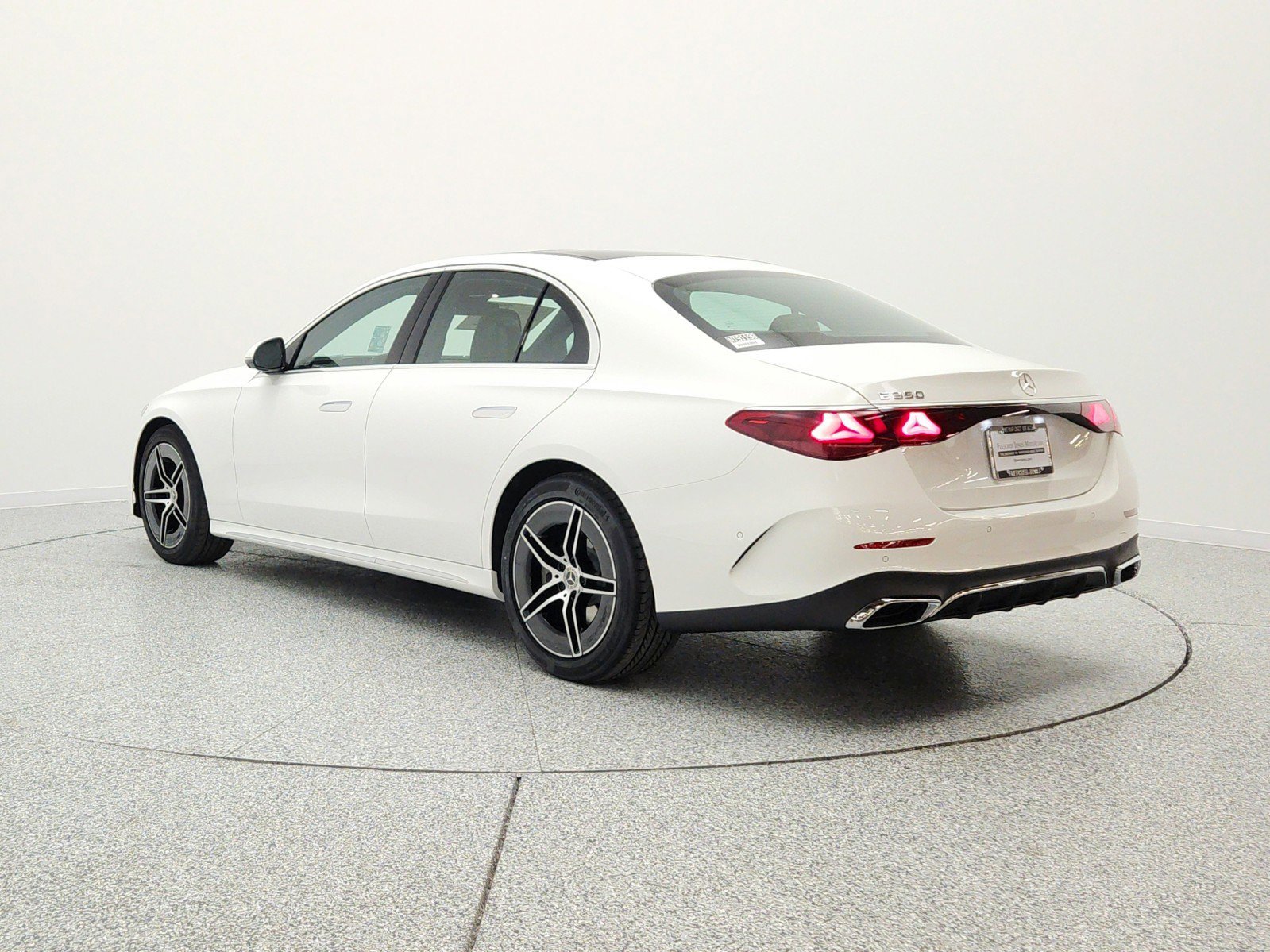 New 2026 Polar White Mercedes-Benz E 350 RWD Sedan image 36